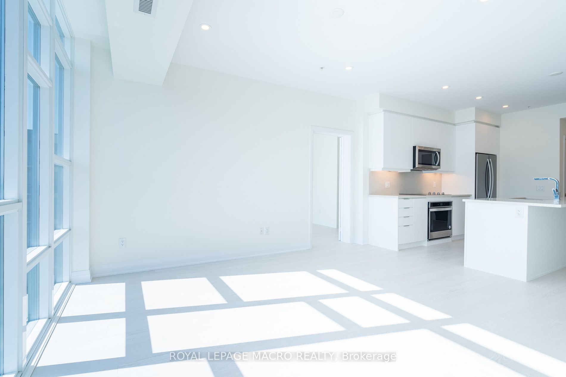 16 Concord Pl, #547
