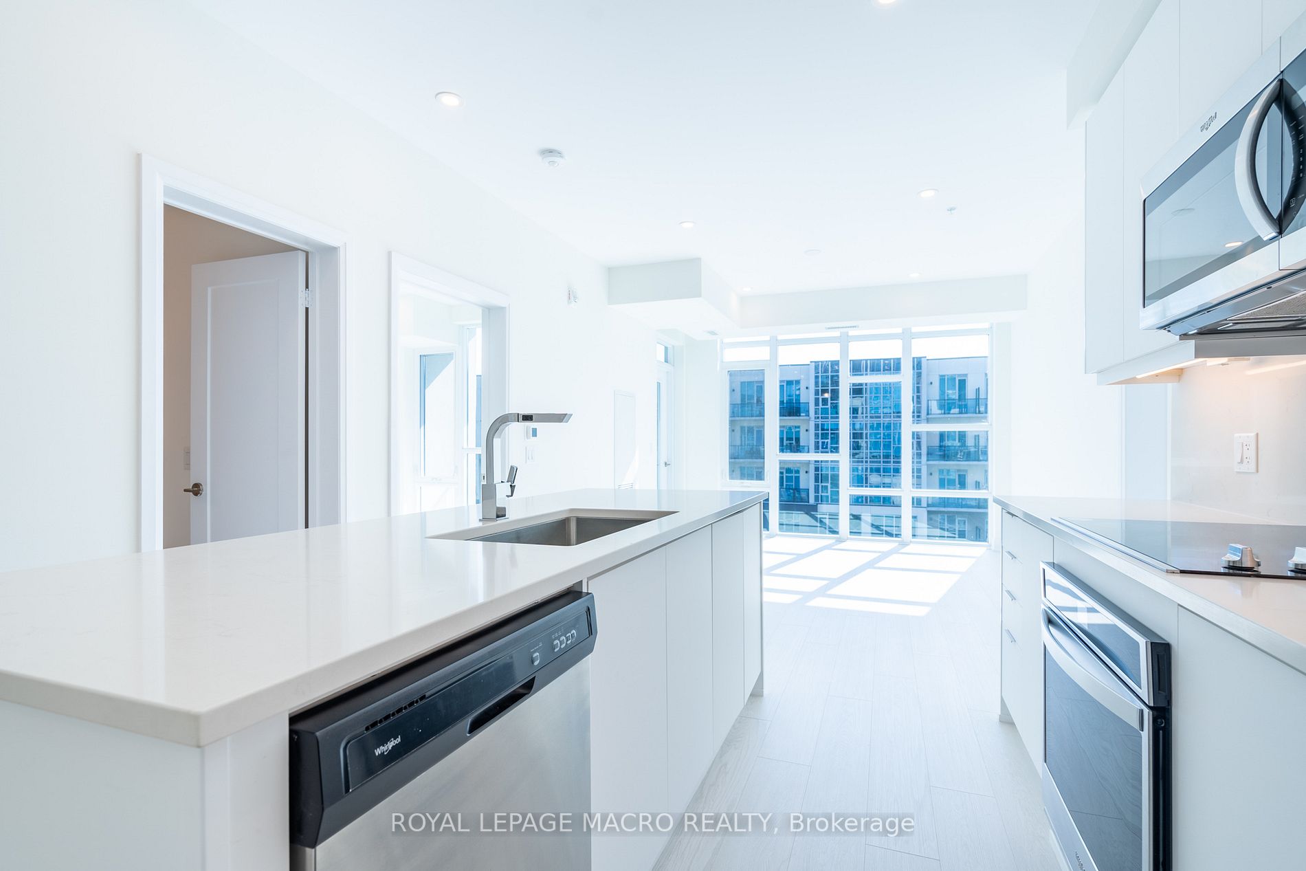 16 Concord Pl, #547