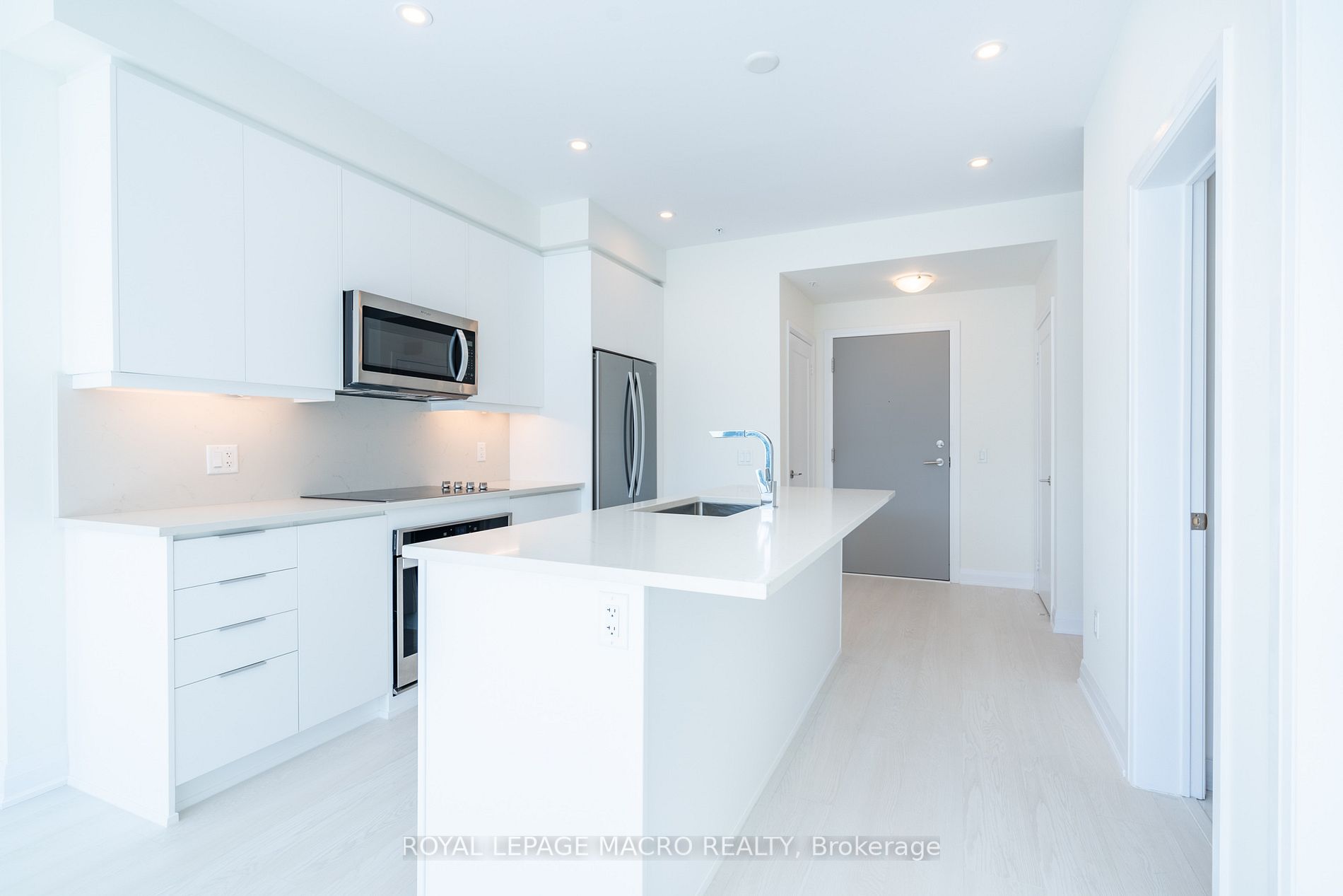 16 Concord Pl, #547