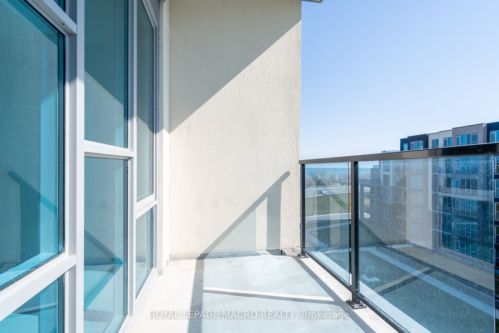 16 Concord Pl, #547