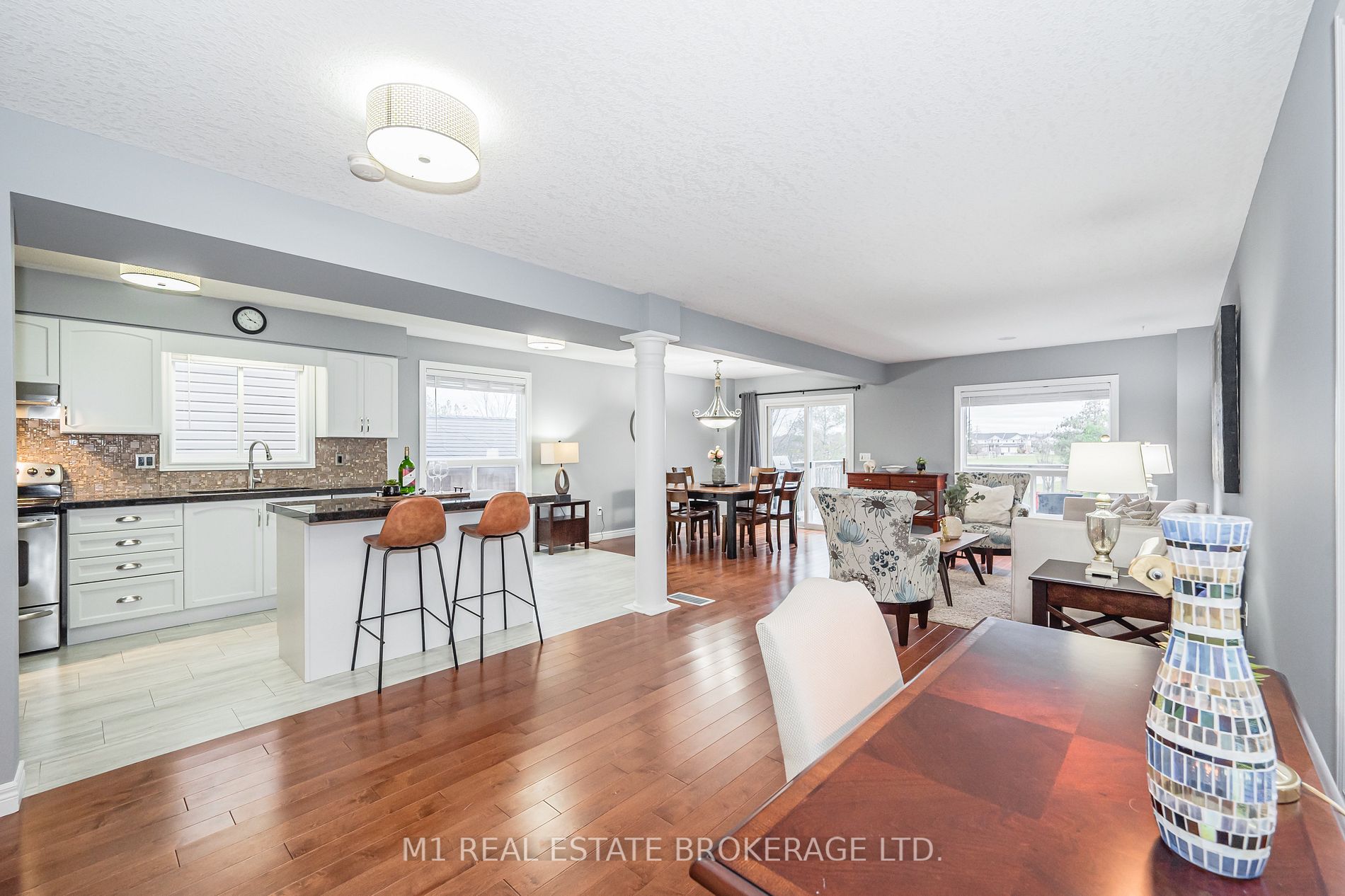 201 Farley Dr