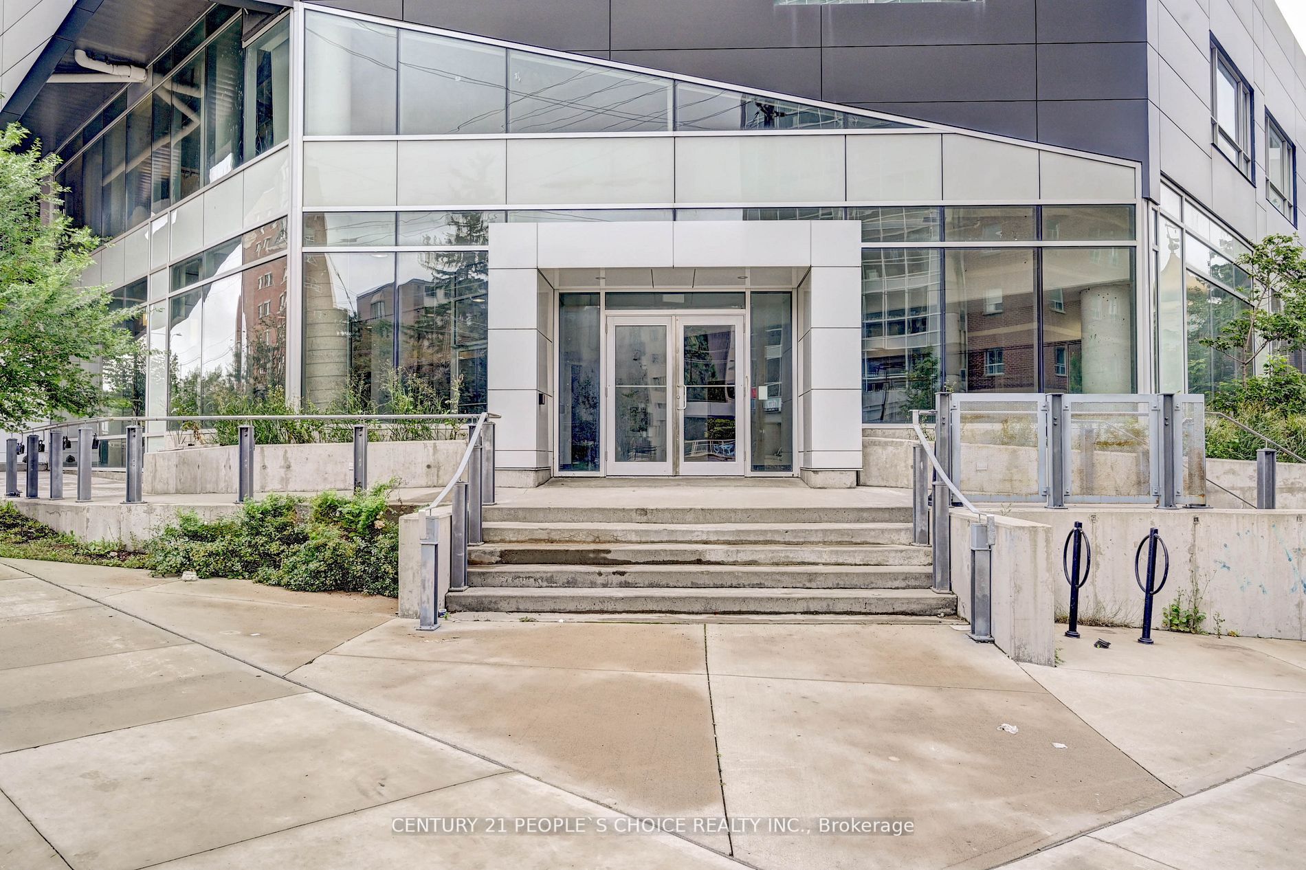 158 King St N, #907
