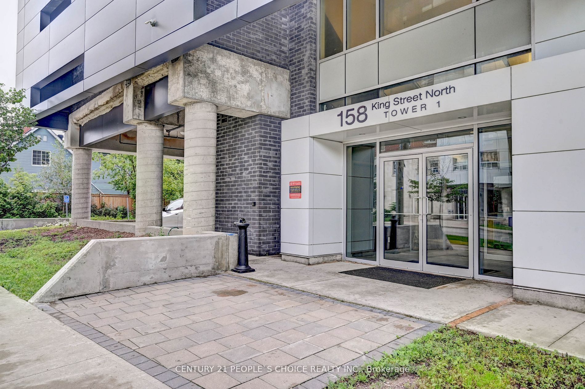 158 King St N, #907