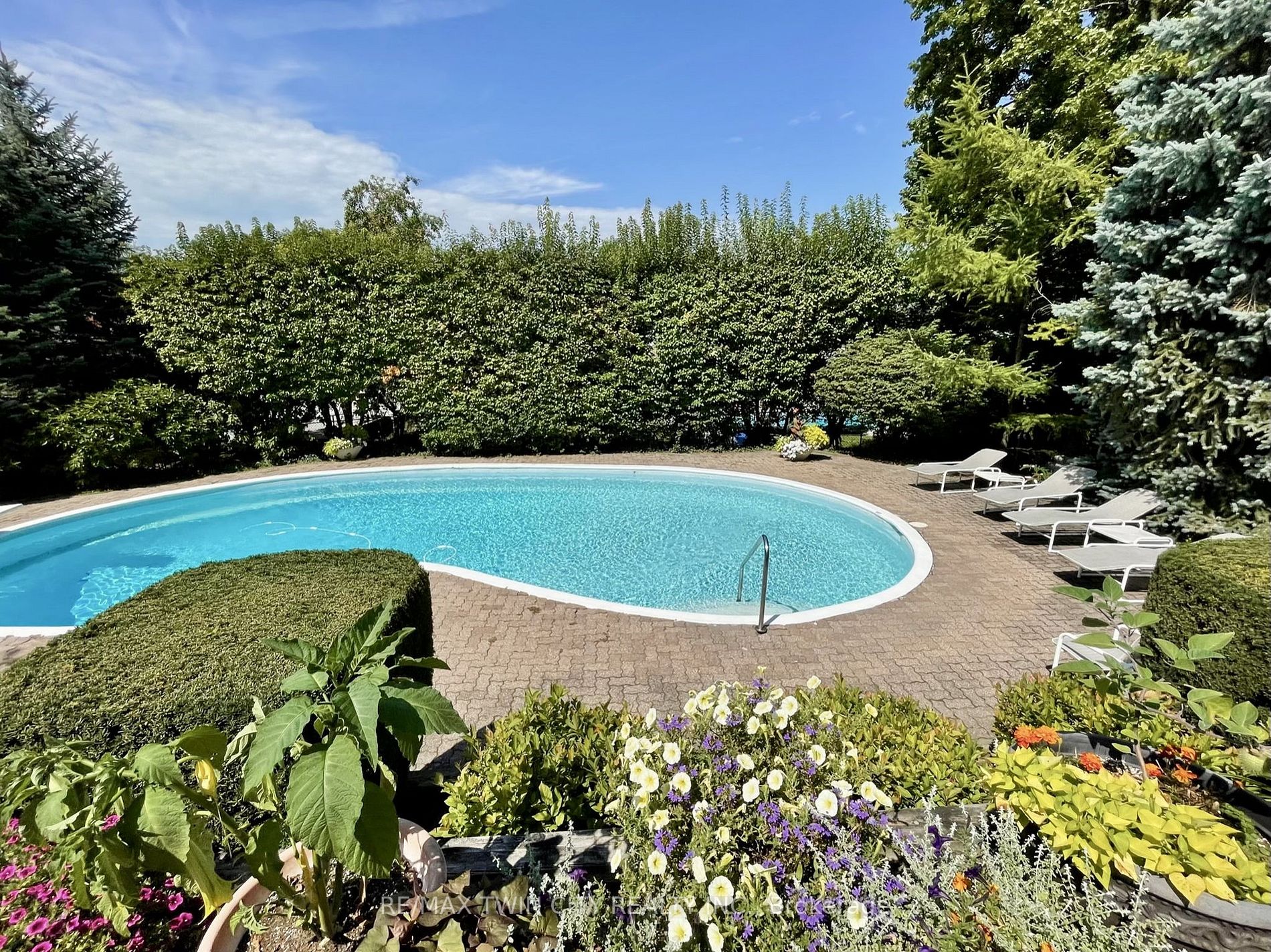 34 Huntley Cres