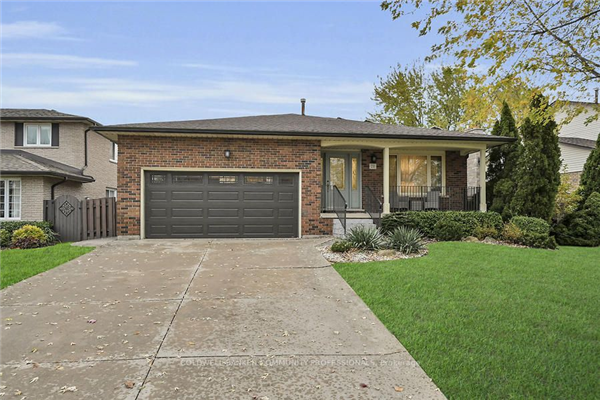 28 Skylark Dr, Hamilton