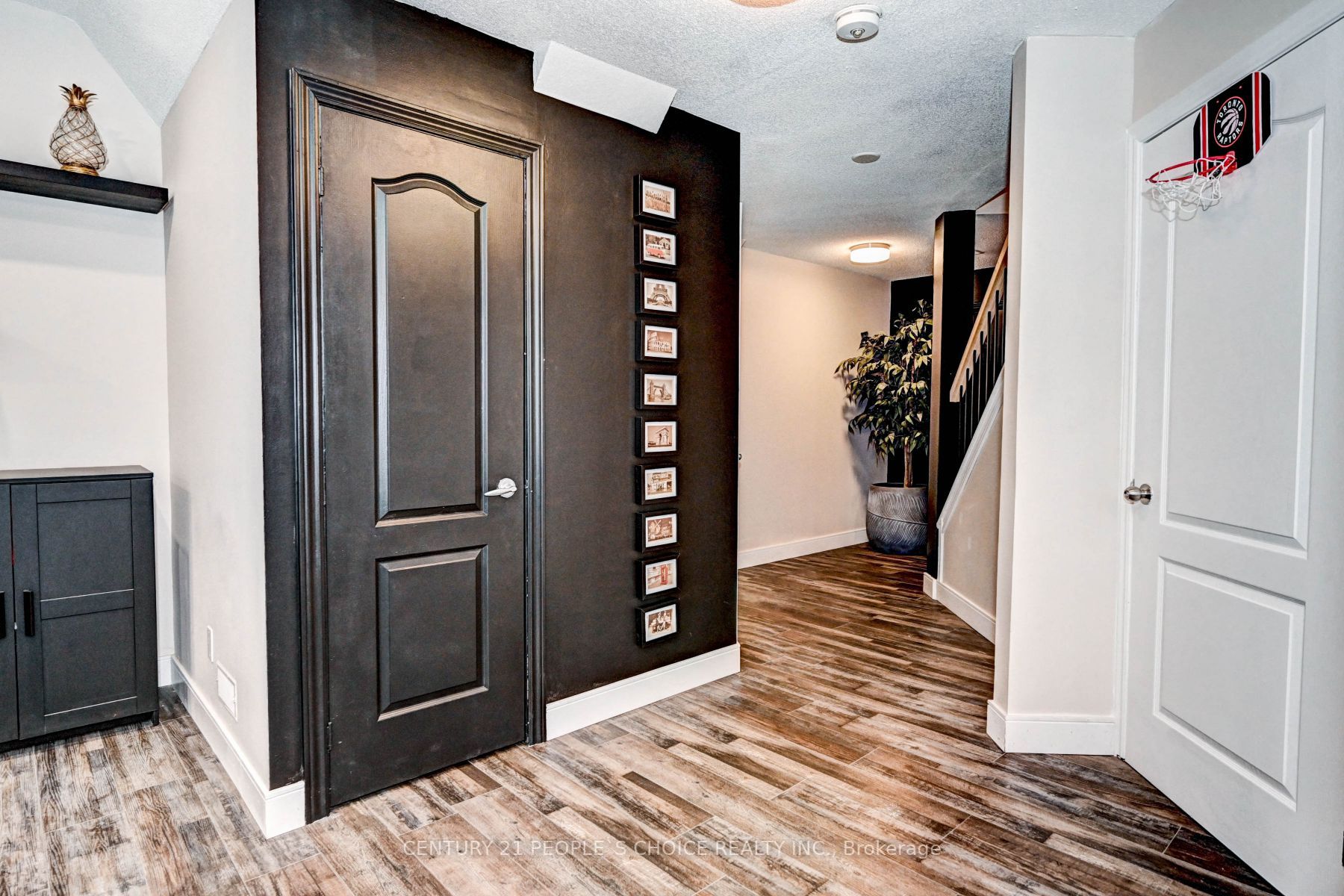 52 Grey Oak Dr