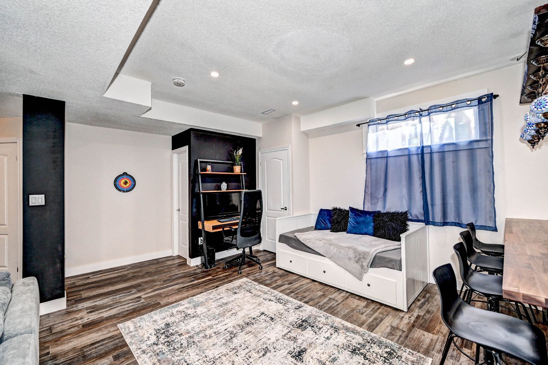 52 Grey Oak Dr