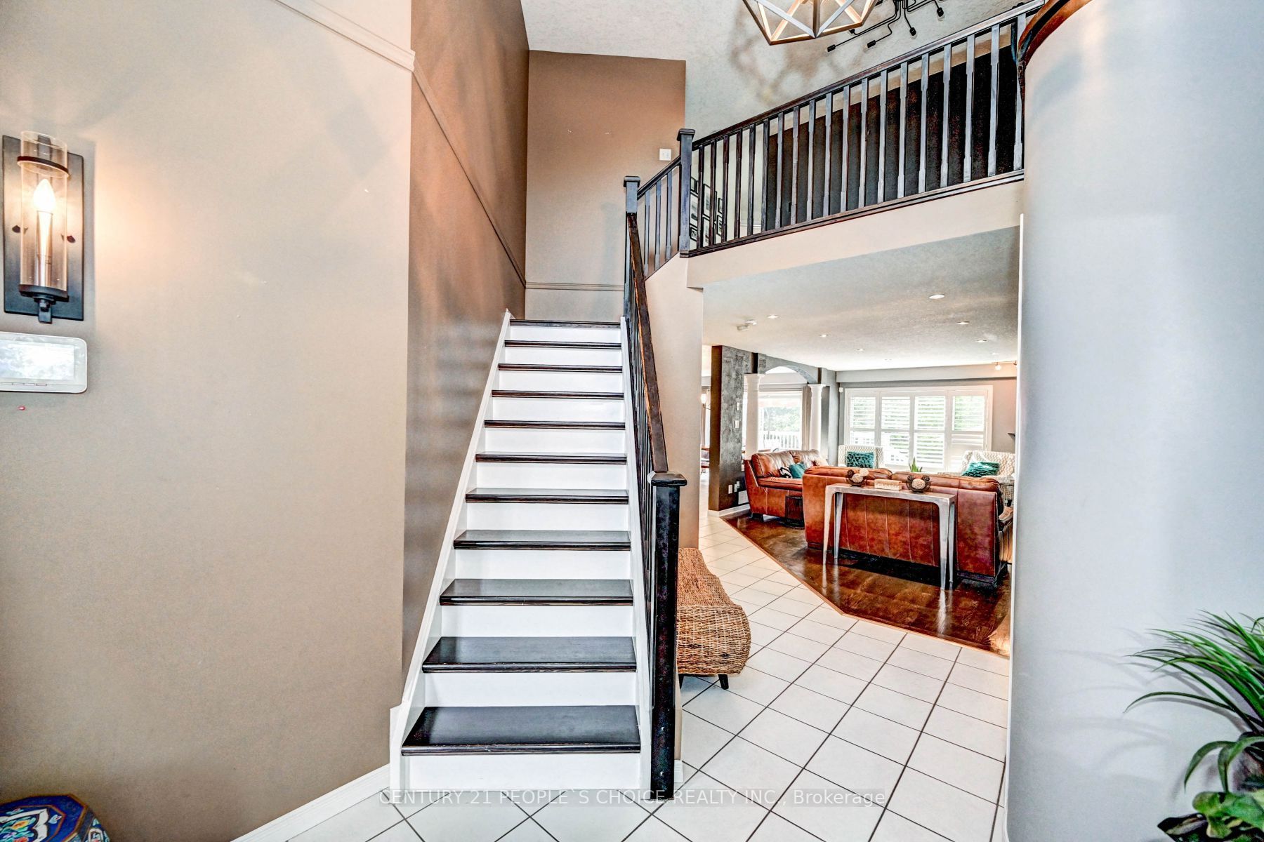52 Grey Oak Dr