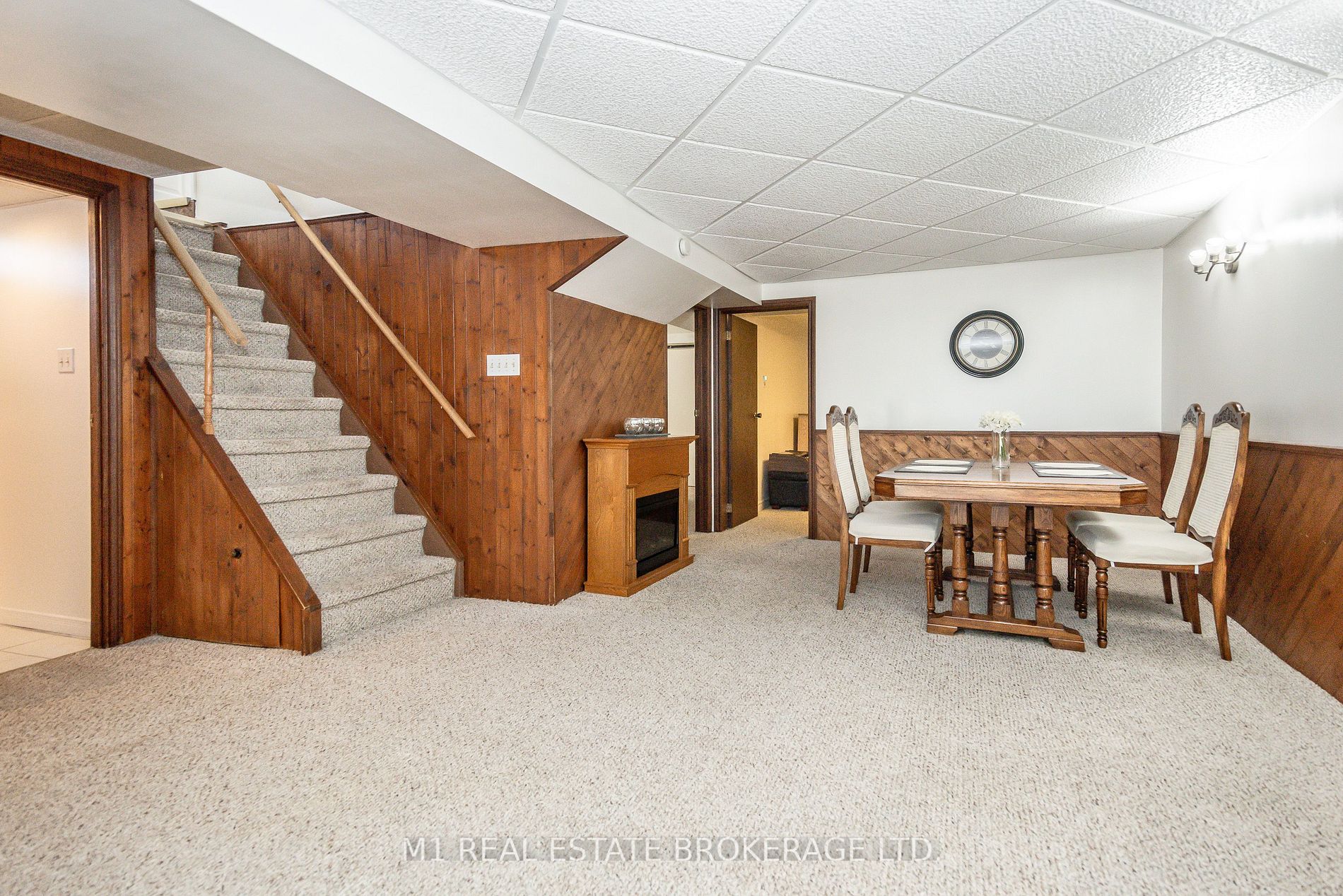 77 Mountford Dr