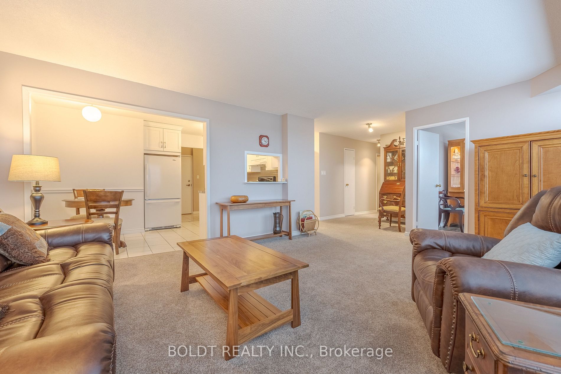 7 Gale Cres, #604
