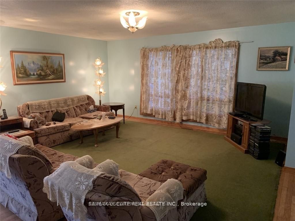 272 Glover Rd
