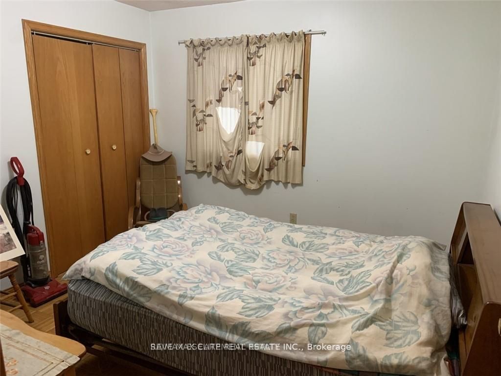 272 Glover Rd