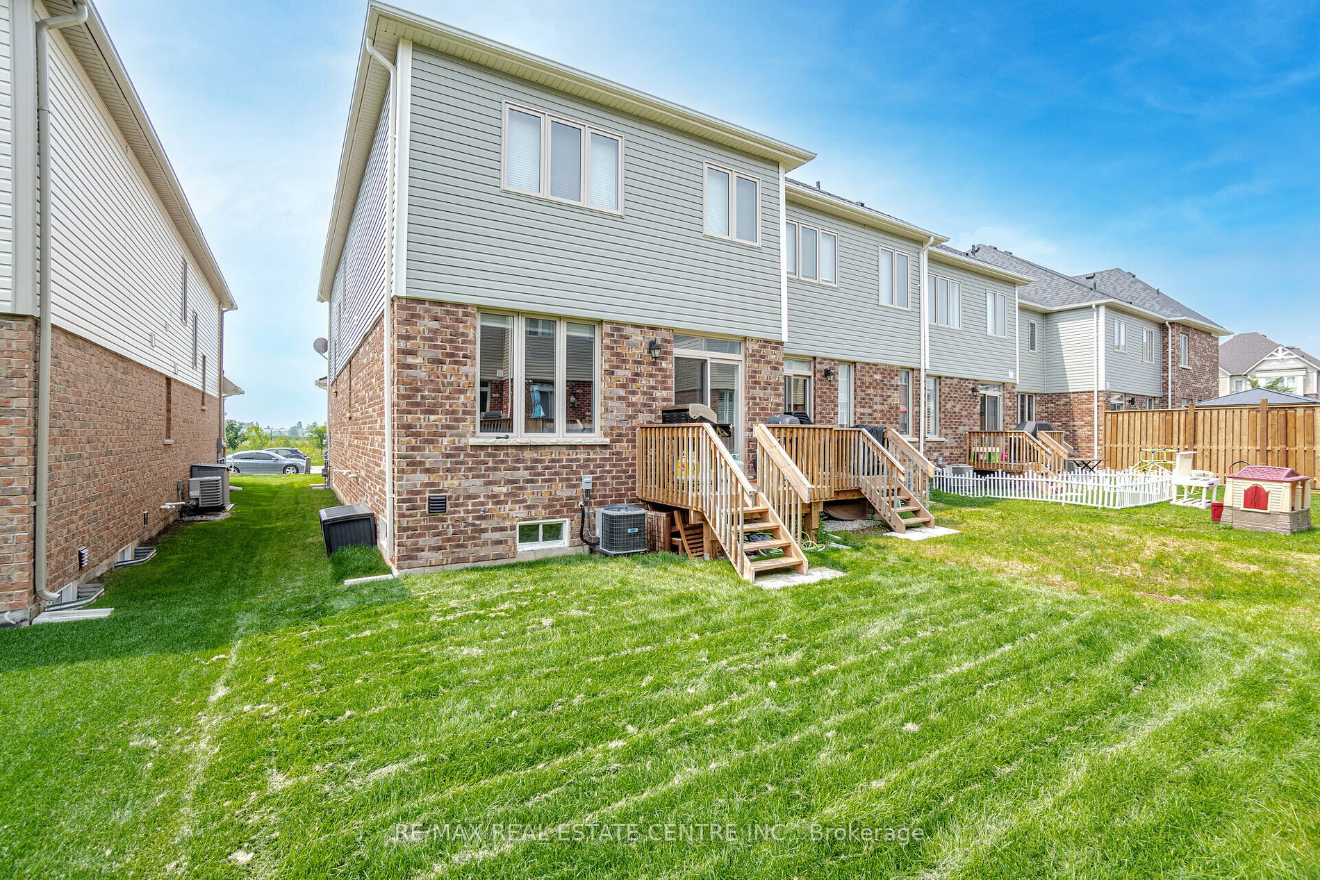 128 Mutrie Boulevard