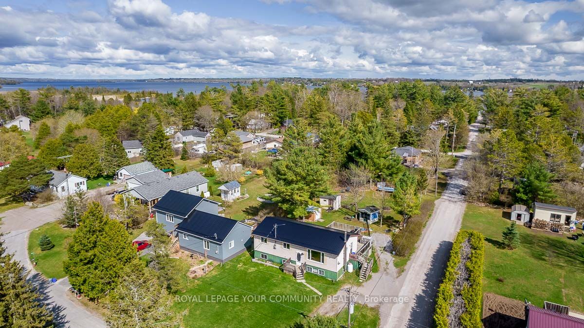 24 Oakwood Dr