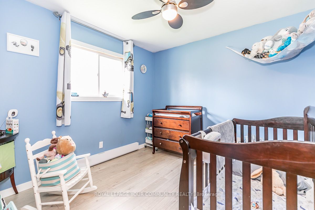24 Oakwood Dr