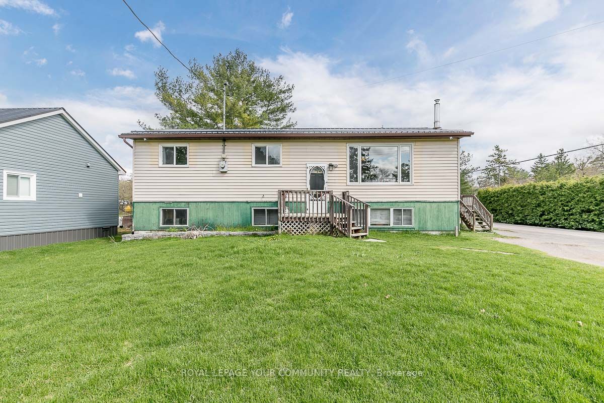24 Oakwood Dr