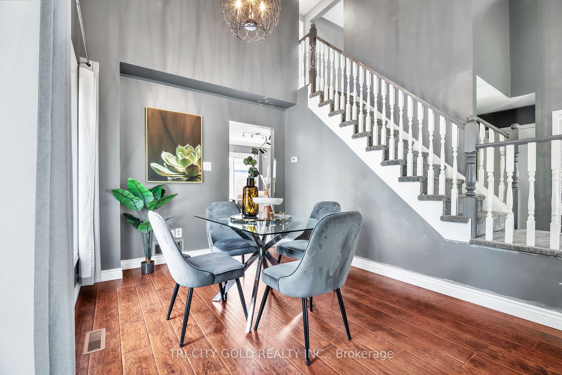 69 Dalton Cres