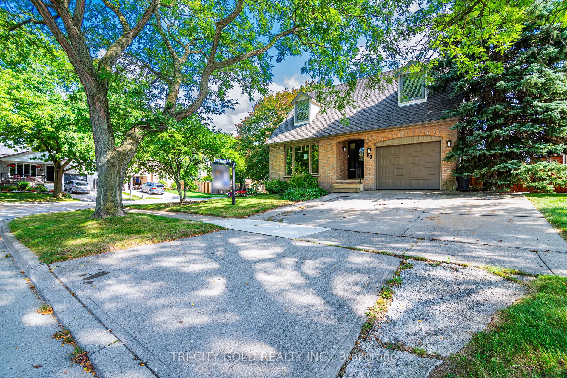 69 Dalton Cres