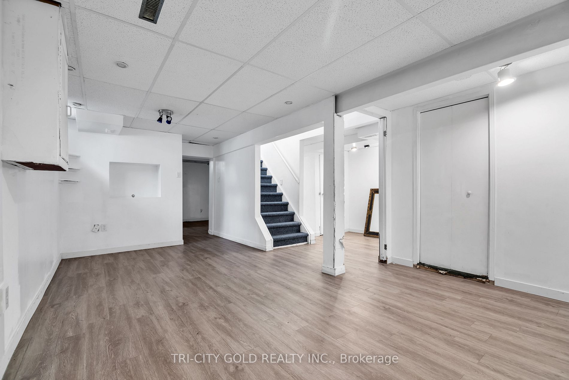 69 Dalton Cres