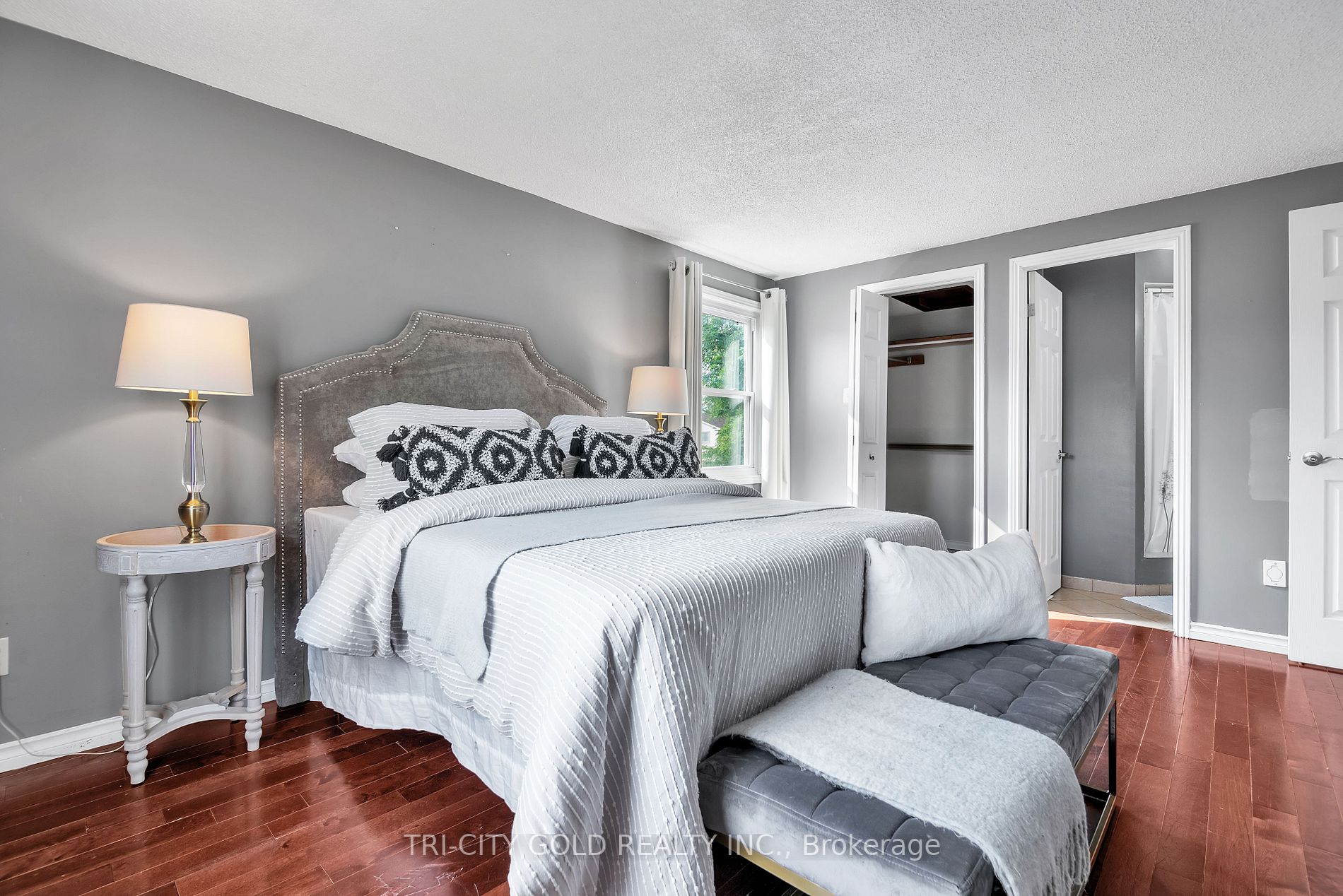 69 Dalton Cres