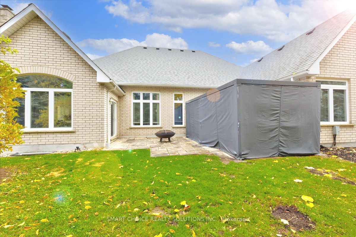 15 Pioneer Ridge Dr