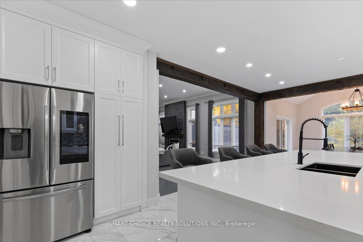 15 Pioneer Ridge Dr