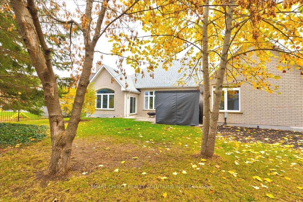 15 Pioneer Ridge Dr