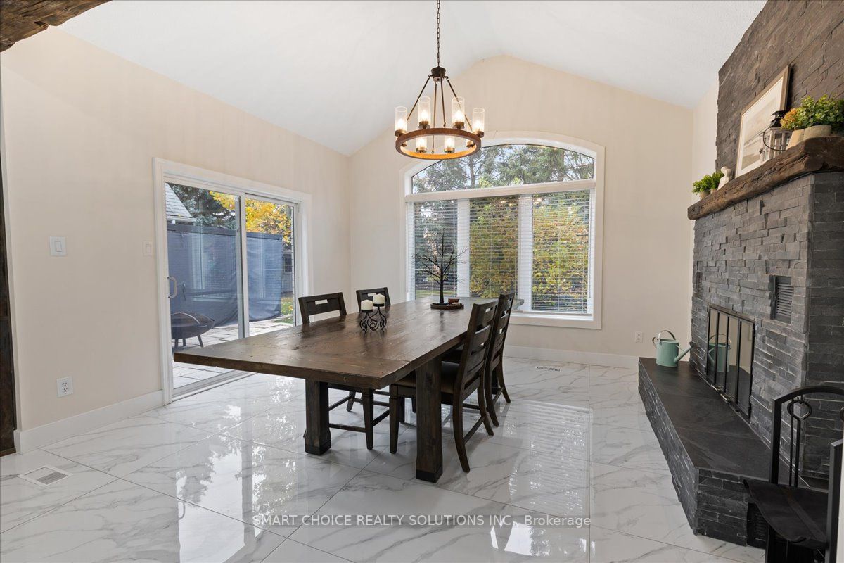 15 Pioneer Ridge Dr