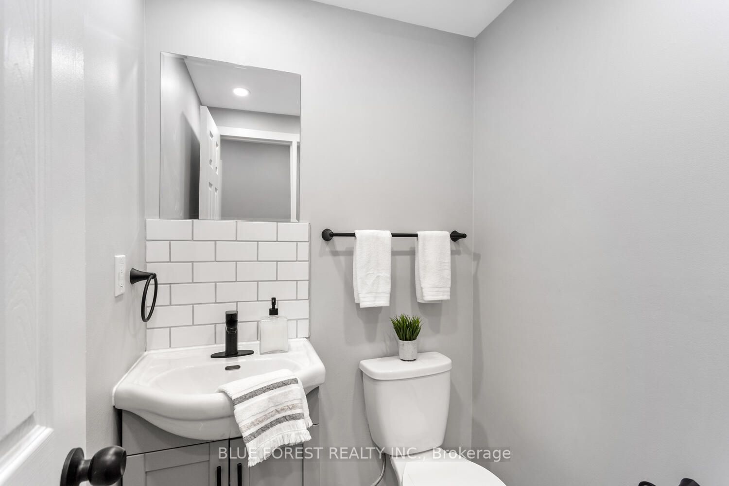 626 Wharncliffe Rd S, #35
