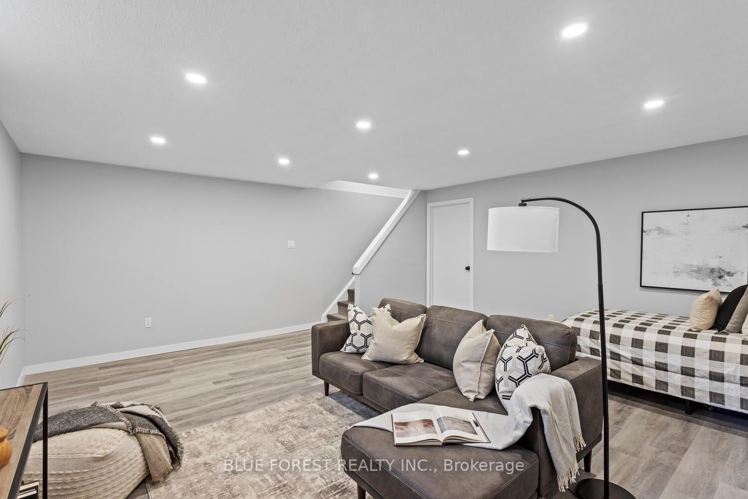 626 Wharncliffe Rd S, #35