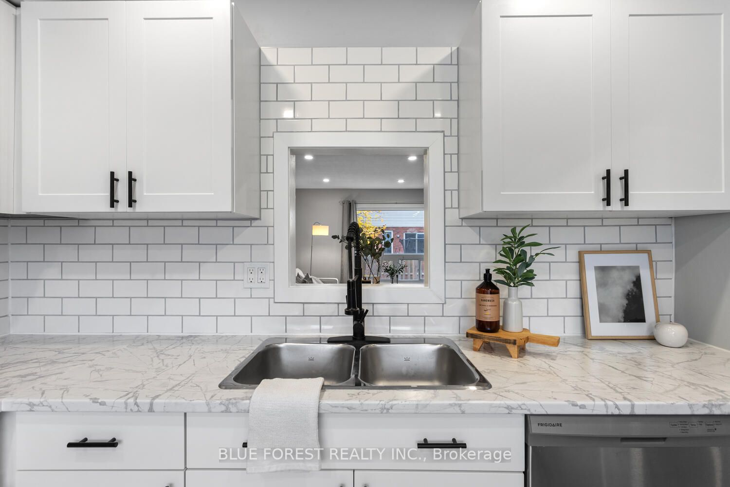 626 Wharncliffe Rd S, #35