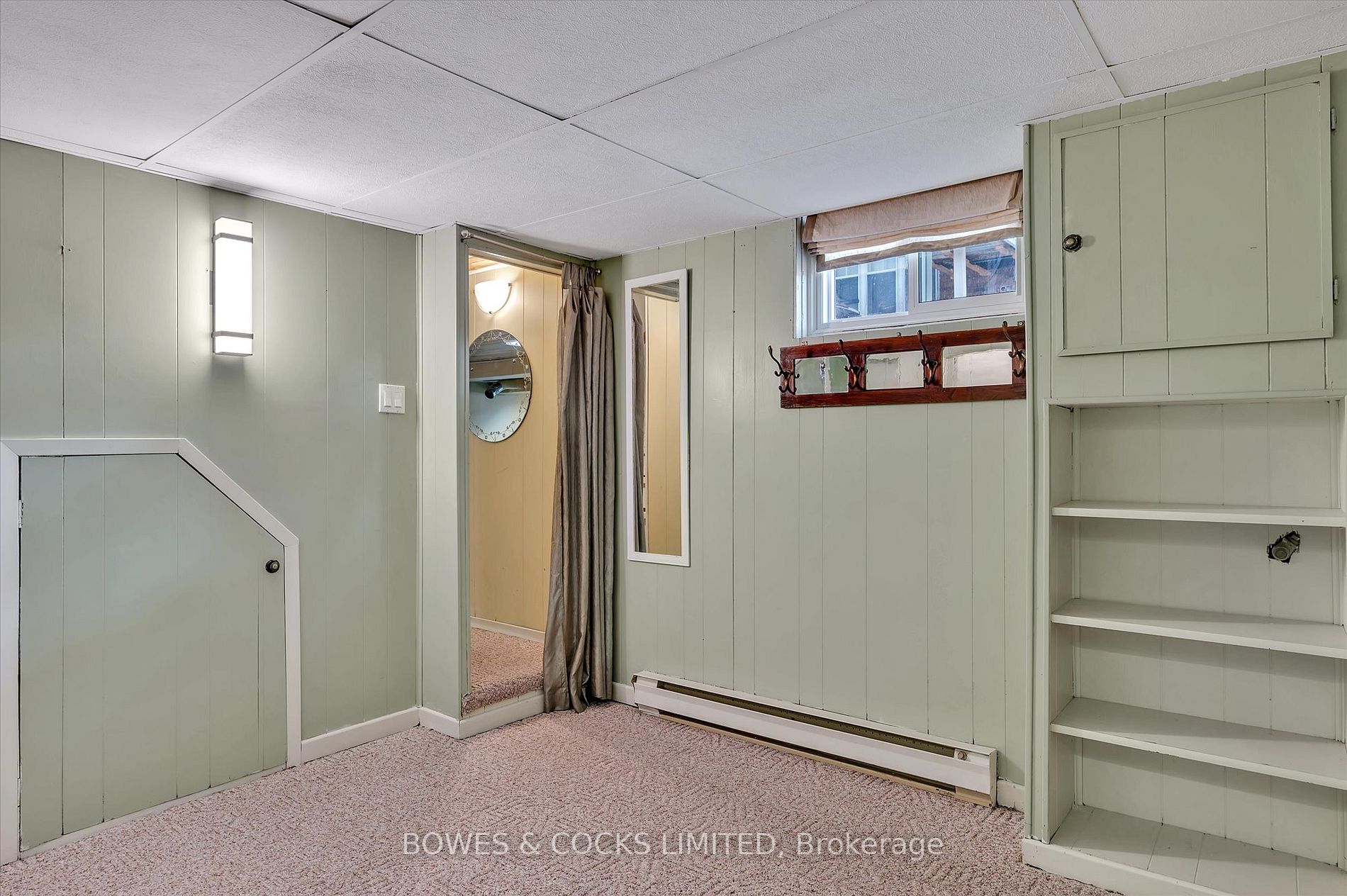 266 Mark St