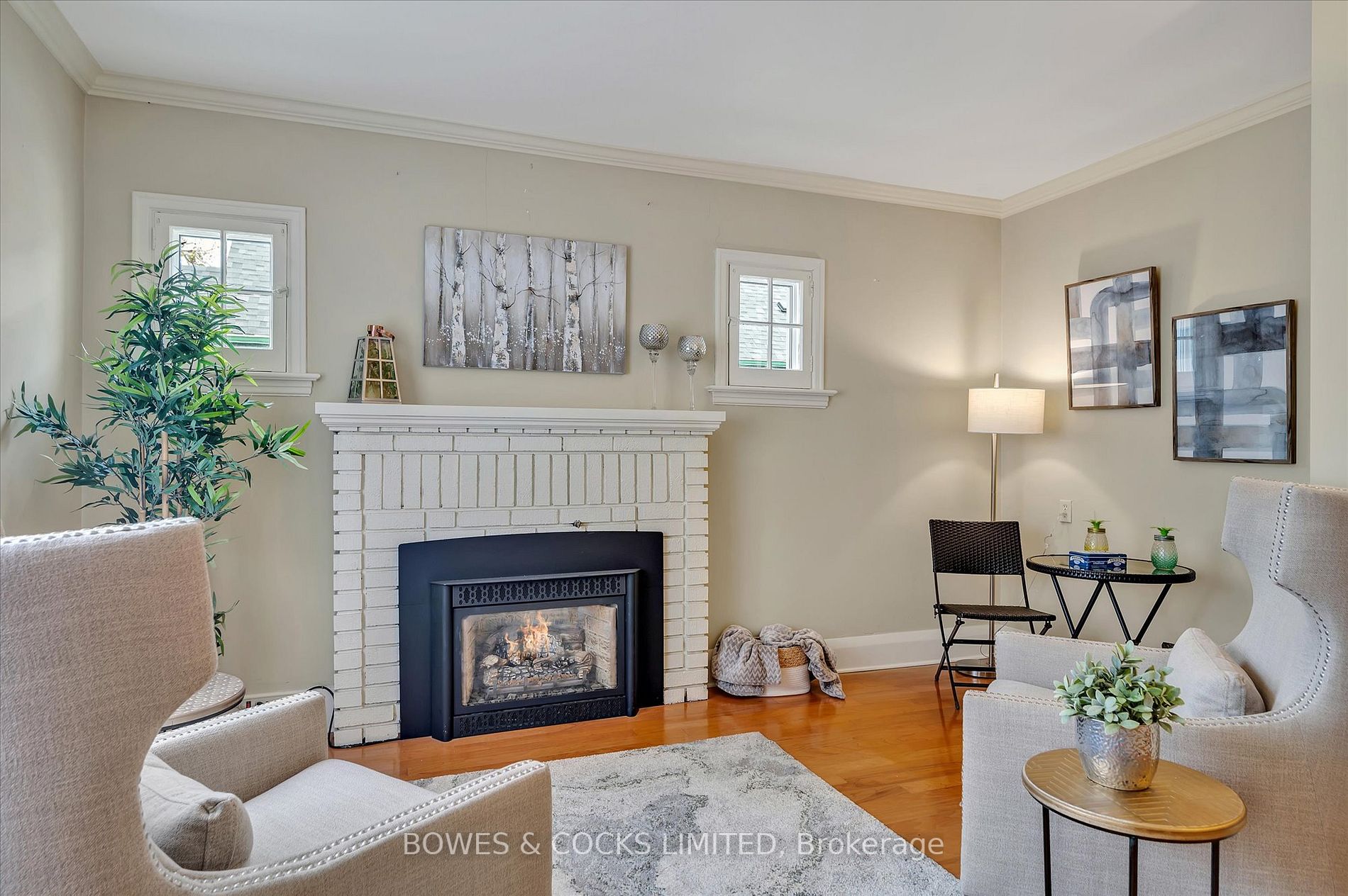 266 Mark St
