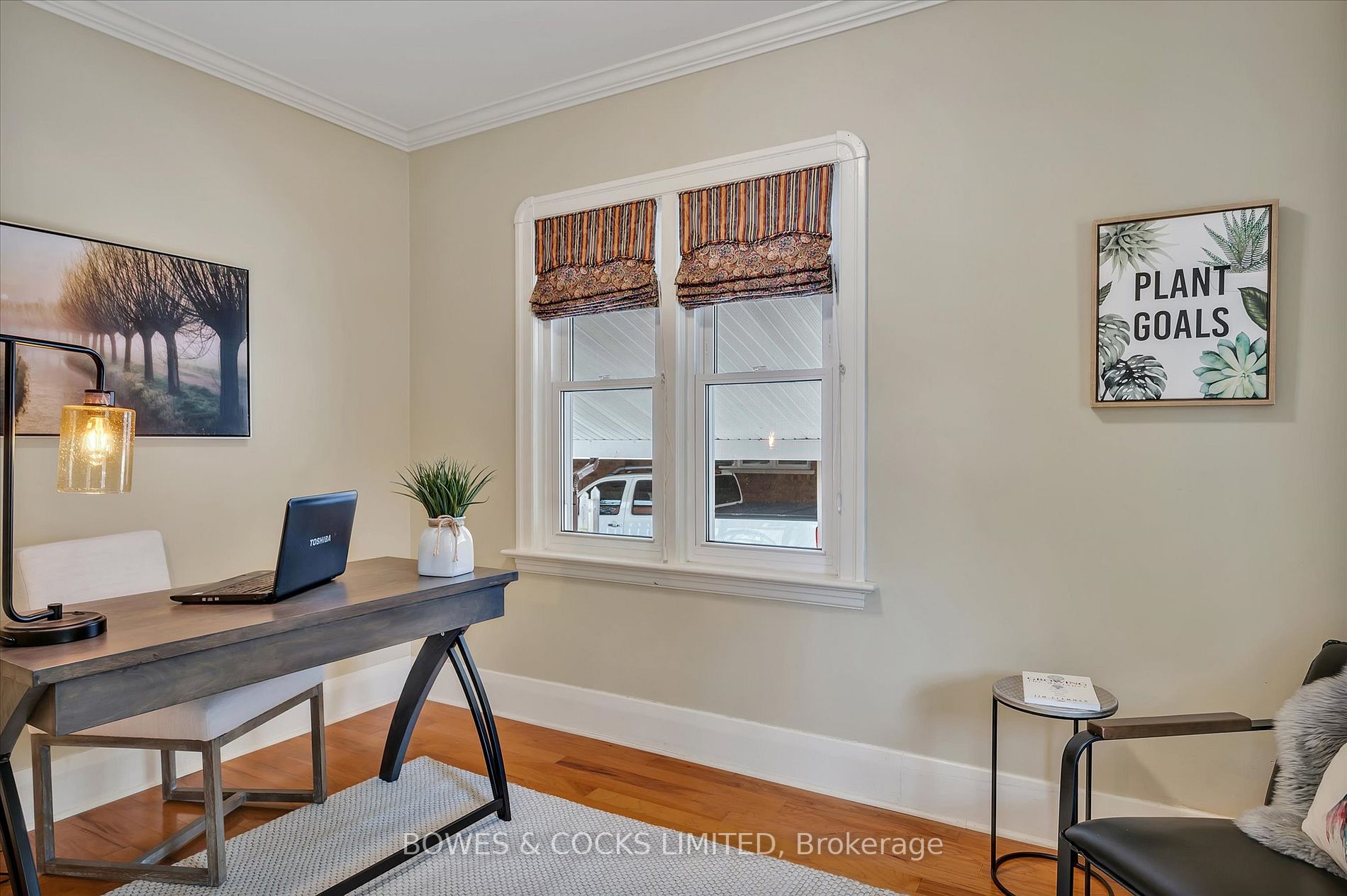 266 Mark St