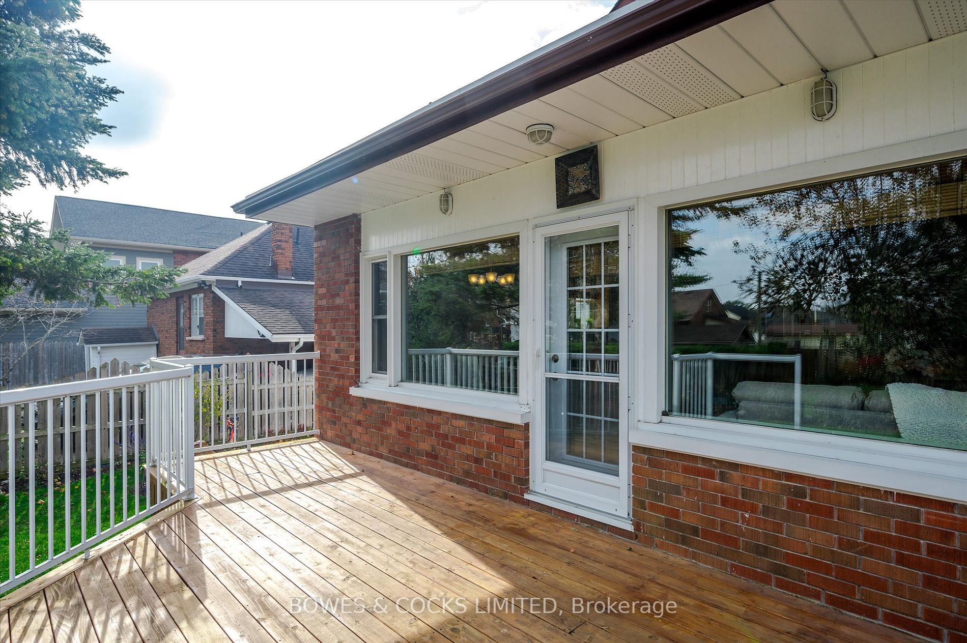 266 Mark St