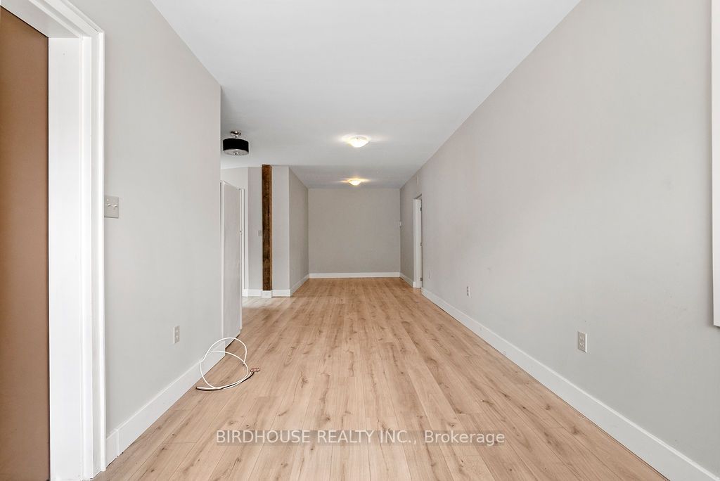 14 Francis St E