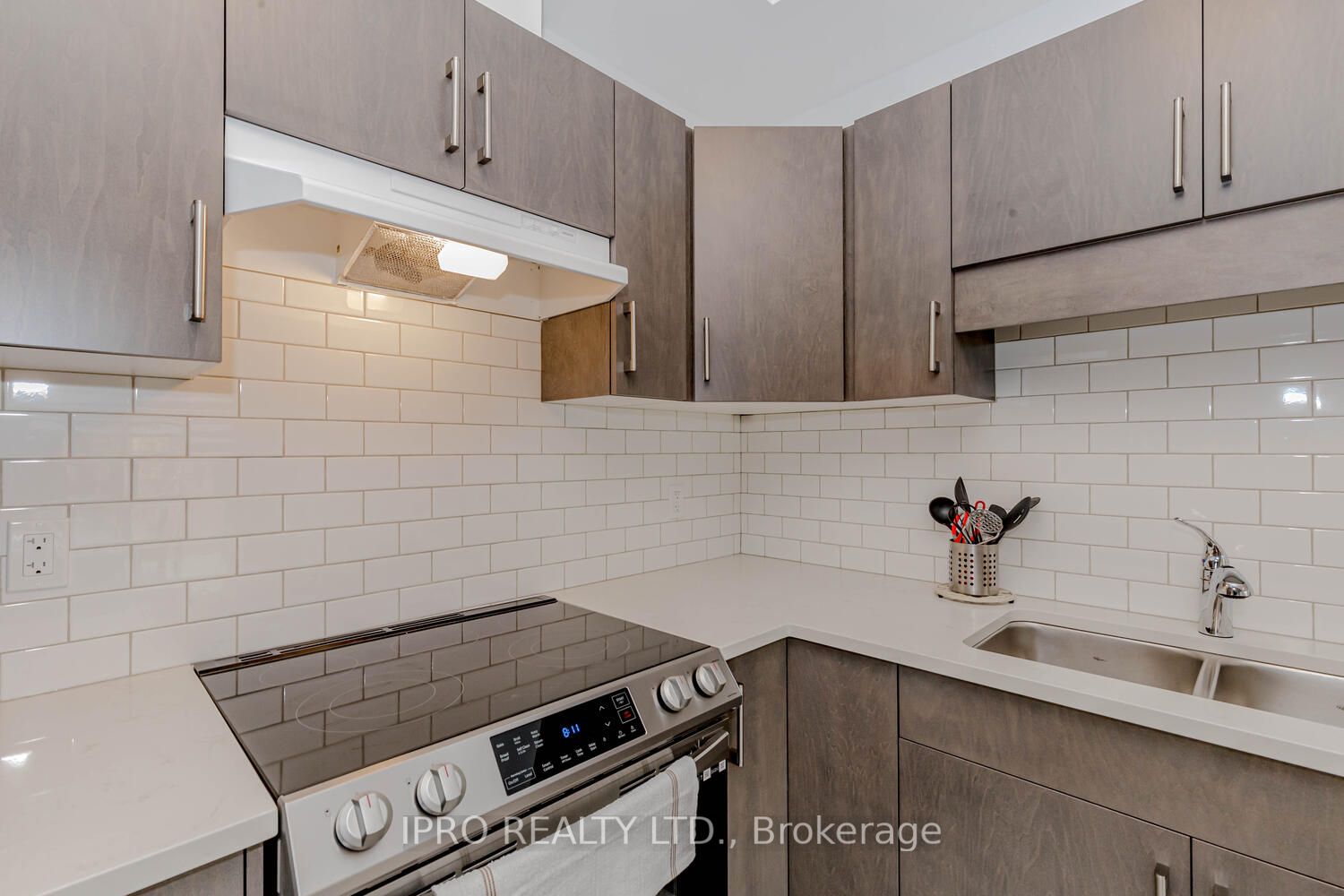 4552 Portage Rd, #73