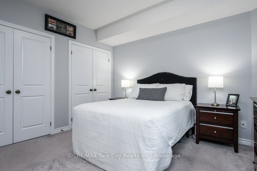 215 Rachel Crescent, #B
