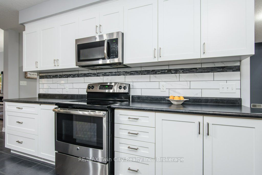 215 Rachel Crescent, #B