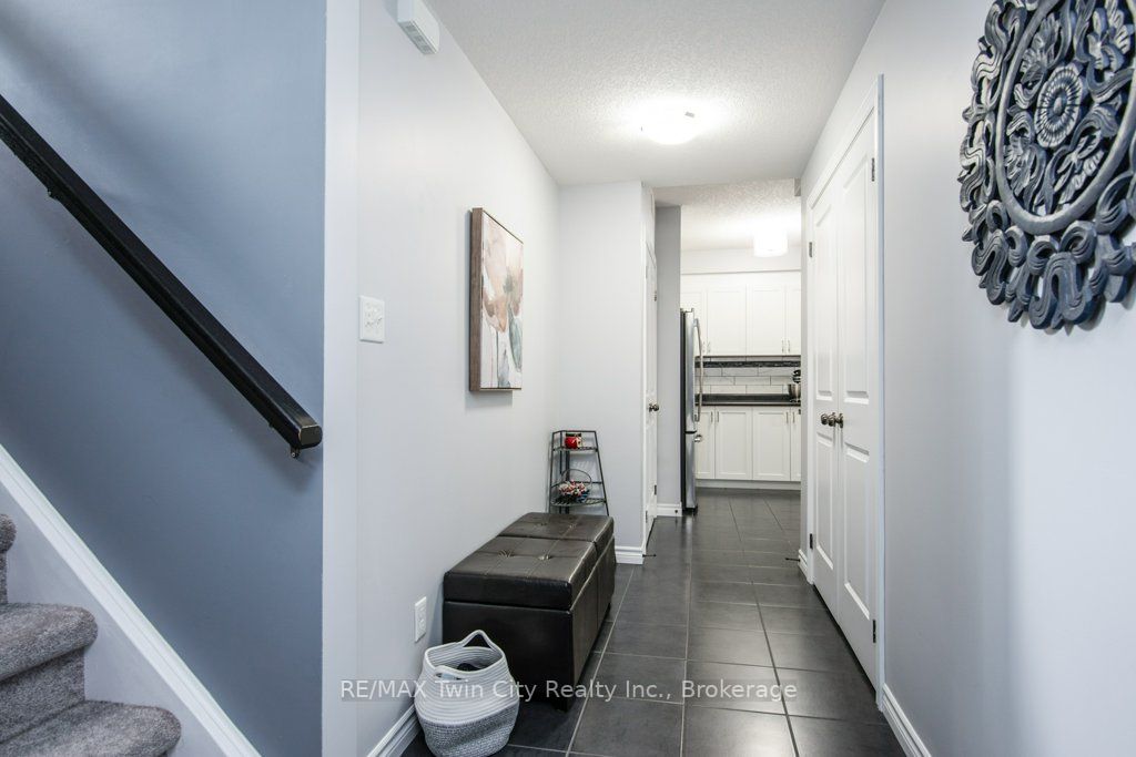 215 Rachel Crescent, #B