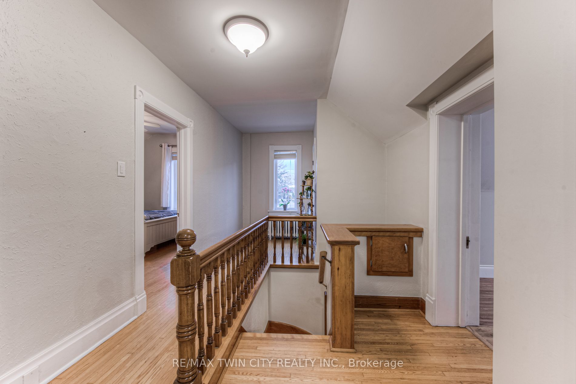 92 Strange St