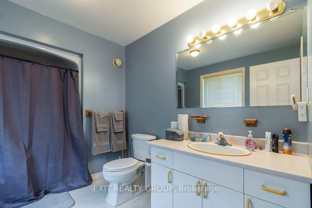 20 Glen Ross Rd