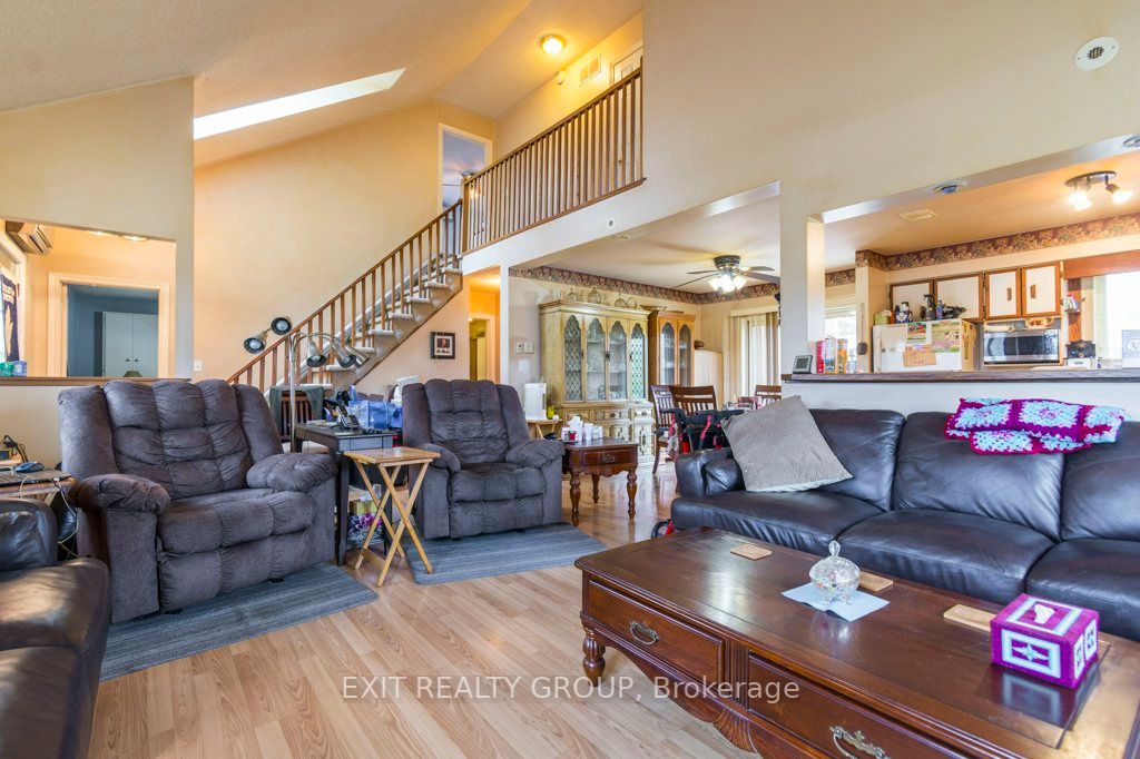 20 Glen Ross Rd