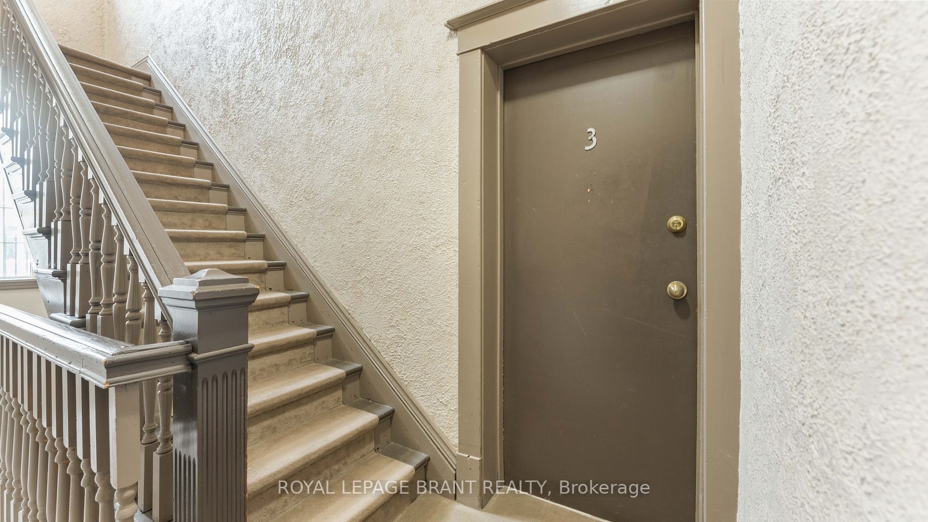 54 Dufferin Ave, ##3