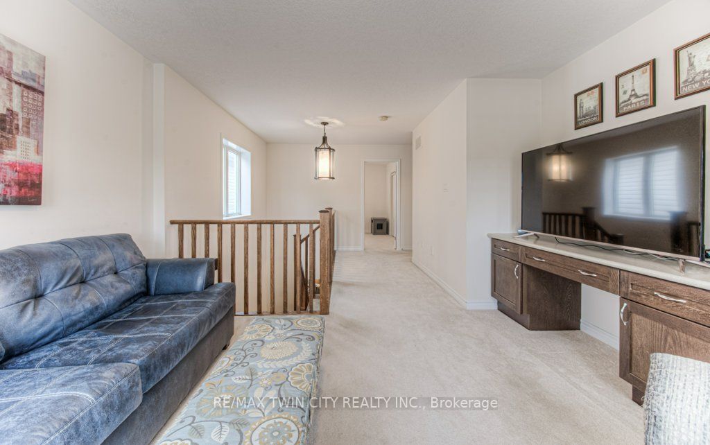 37 Ludolph St