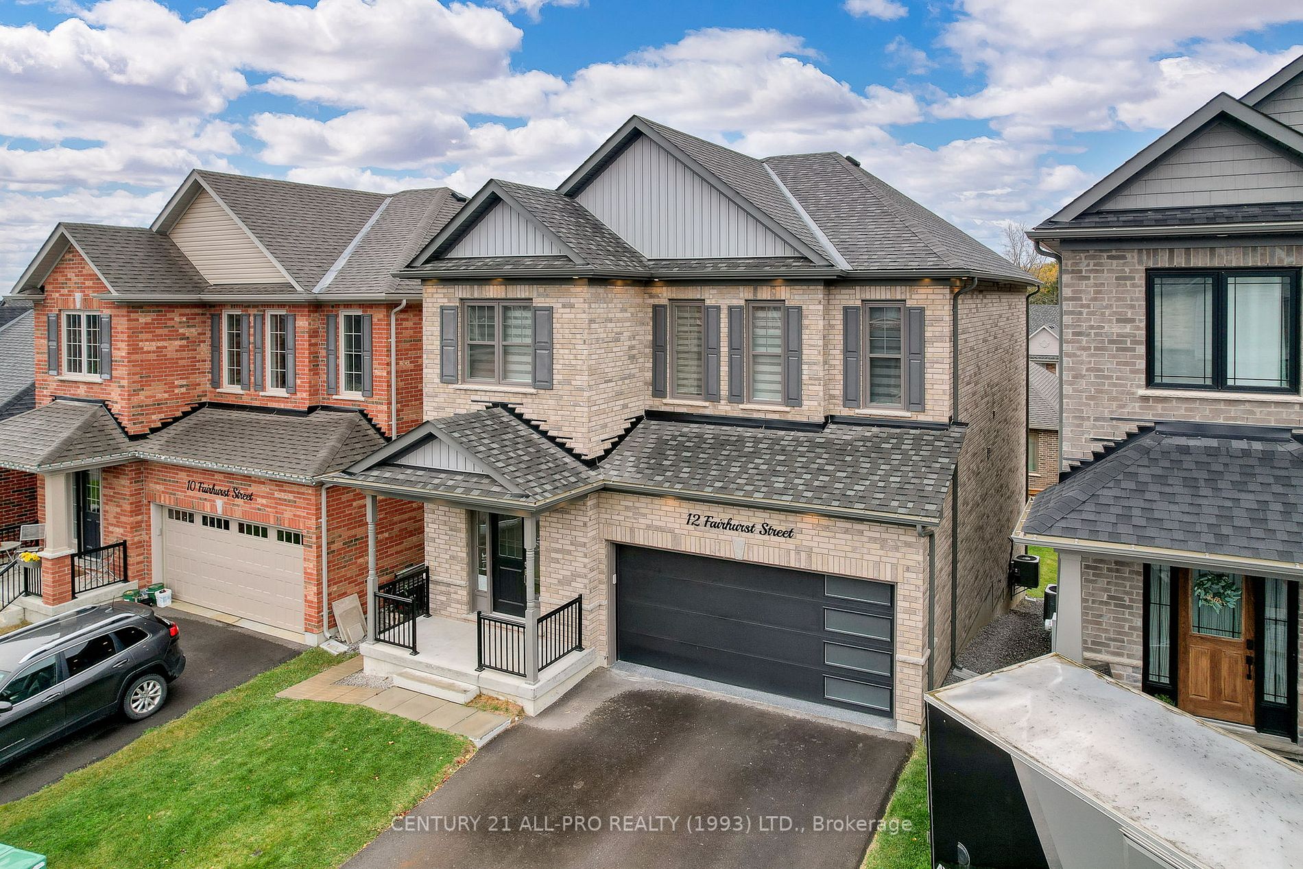 12 Fairhurst St