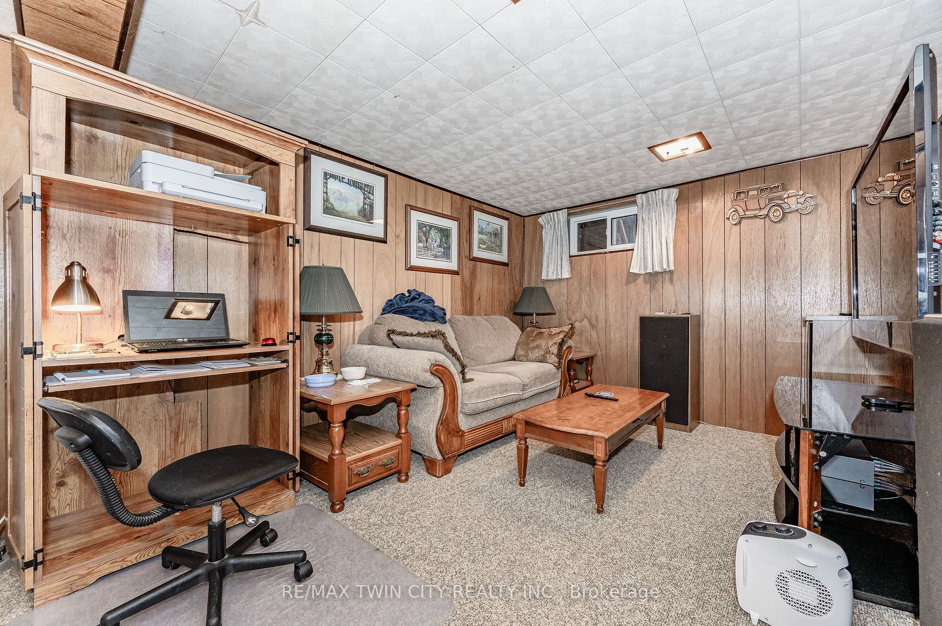 16 Layton St