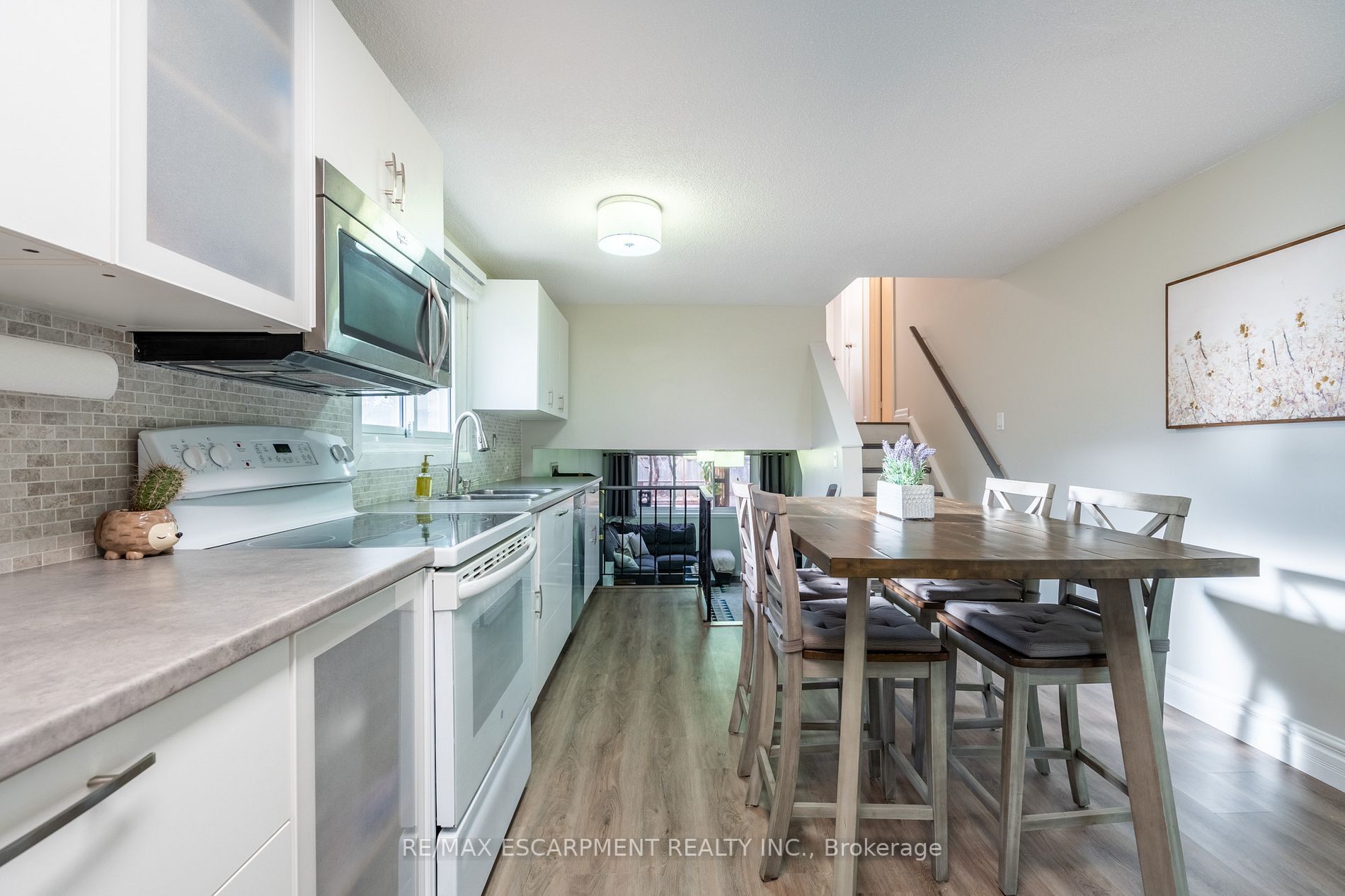 500 Parkview Cres