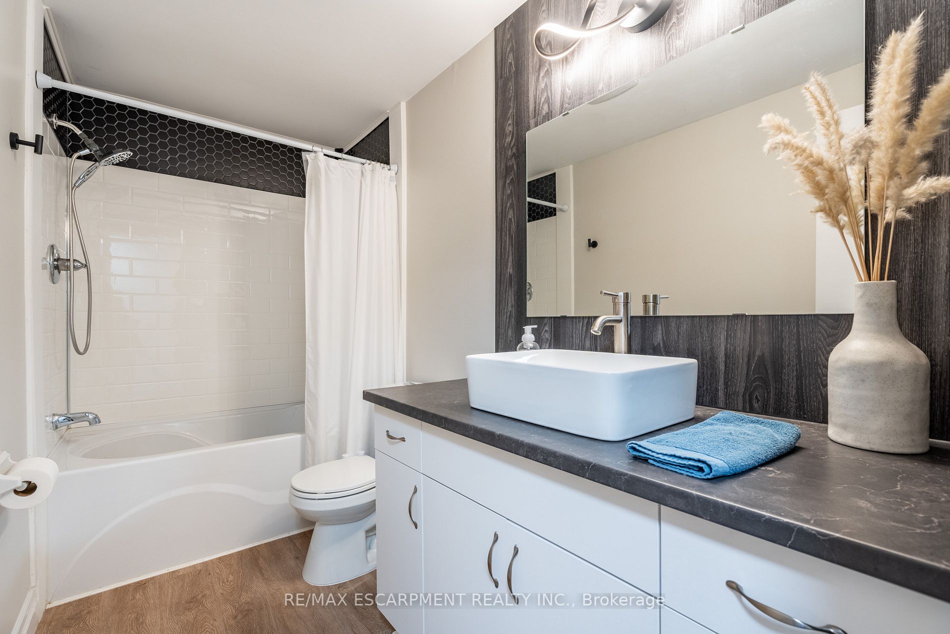 500 Parkview Cres