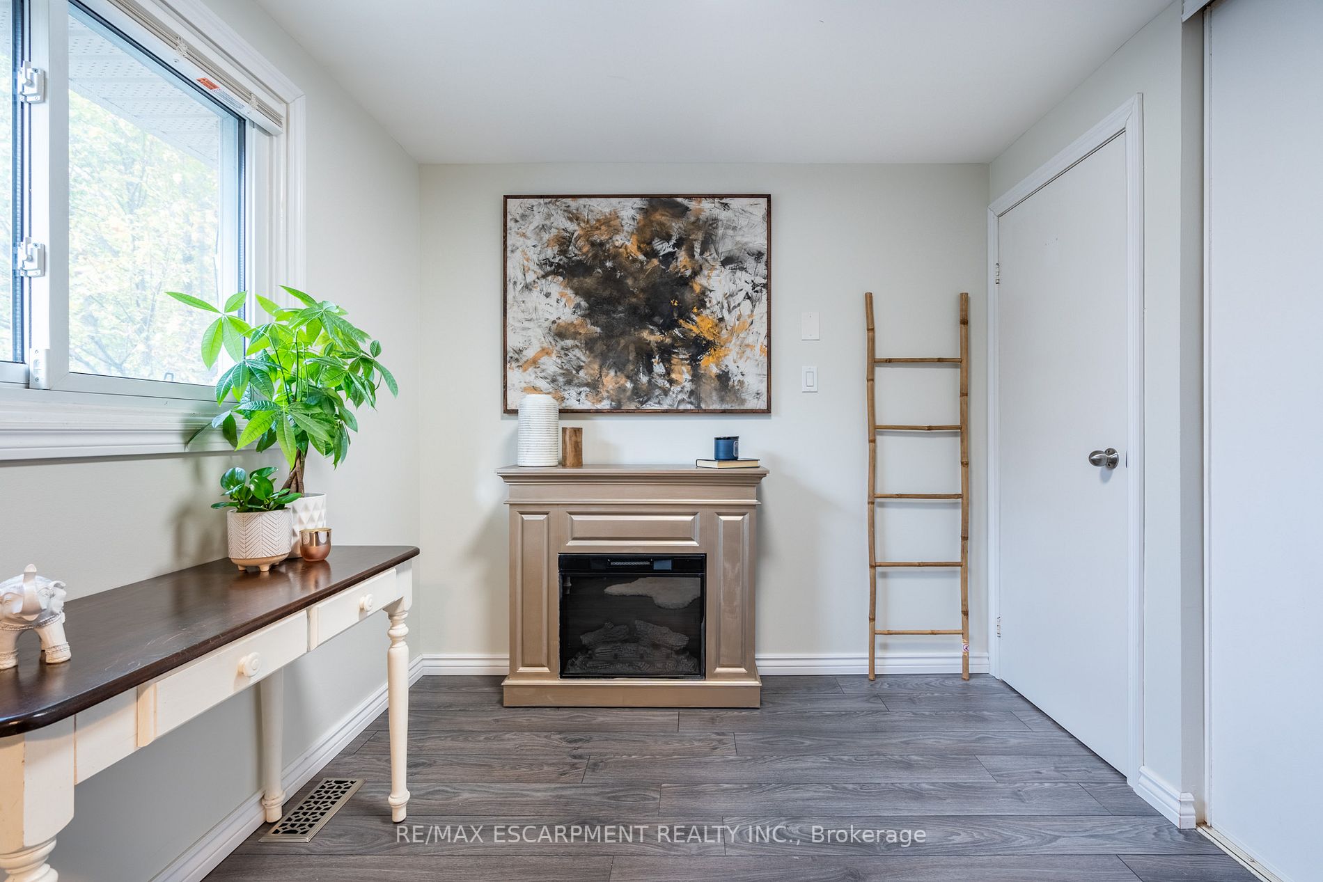 500 Parkview Cres